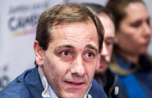 Allanamientos y secuestro de documentación complican aún más la situación judicial de Julio Garro