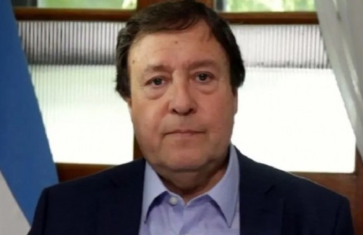 Chats exponen en Río Negro un entramado que vincula a Weretilneck con Qatar y menciona influencia en tribunales