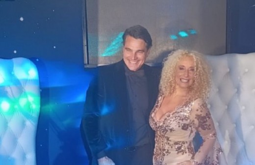 Fabiana Medrano presentó "A media noche entre tus manos" junto a Hernán Drago