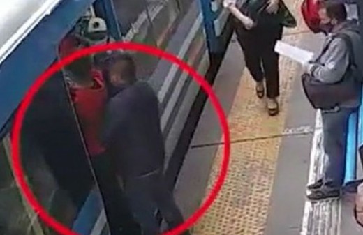 Dos sujetos que robaban celulares a pasajeros de trenes en Adrogué terminaron presos