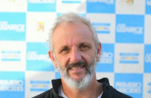 Mercedes enfrenta críticas luego de que Inzaurgarat fuera visto manejando mientras ingería alcohol