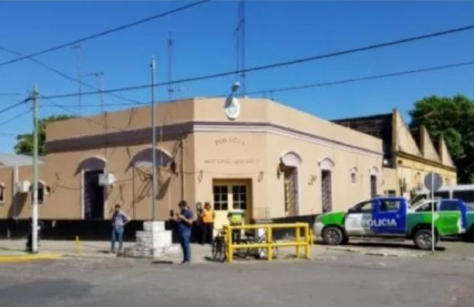 Quilmes: un hombre en Ezpeleta empujó a su ex pareja por el balcón y esta quedó clavada en la reja