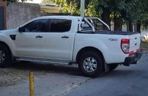 Motochorros asesinaron a un policía retirado en Berazategui para robarle la camioneta