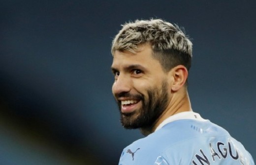 El Kun Agüero incomoda con su estilo en el nuevo ciclo de ESPN