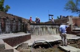 Previo a terminar el año, siguen los trabajos para arreglar los pozos en el piletón