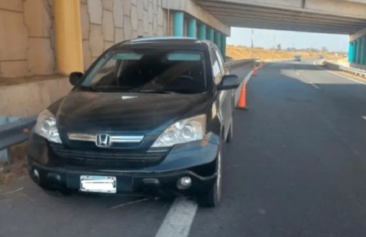 En un violento robo a una iglesia de Córdoba, maniataron al cura y le robaron su camioneta