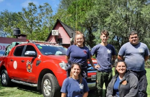 Bomberos platenses viajan a Corrientes para ayudar a combatir incendios forestales