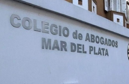 Crece la disputa en Mar del Plata por una causa disciplinaria que, según Razona, nunca lo nombró como denunciado
