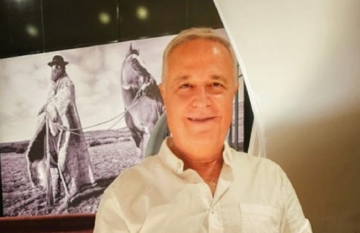 El cantante Gabriel Moss lanzó "Si tú me quieres amar", producida por el Chino Asencio y disponible en plataformas digitales