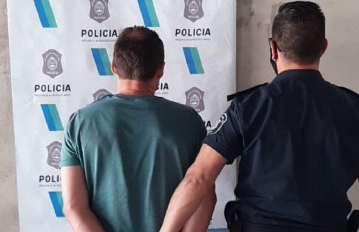 La Plata: interceptó en la calle al actual novio de su ex pareja para atacarlo a golpes y dañarle el auto