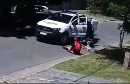 La policía de Sergio Berni criminaliza a los de gorrita: atropellaron a un joven en La Plata y lo dejaron tirado
